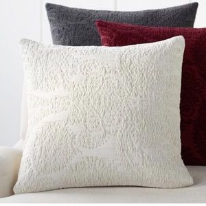 POTTERY BARN COLETTE TEXTURED PILLOW COVER CREAM